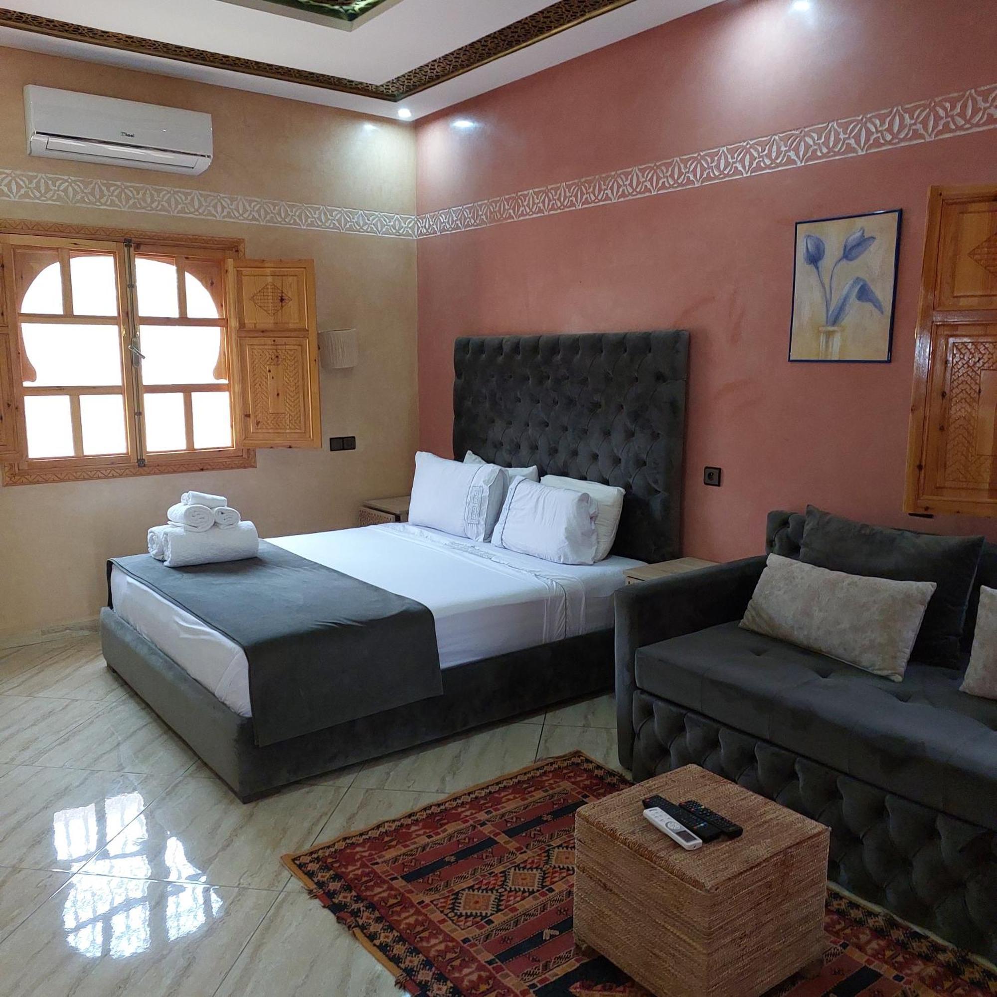 Chez Mamouchthka Bed & Breakfast อูรีกา ภายนอก รูปภาพ