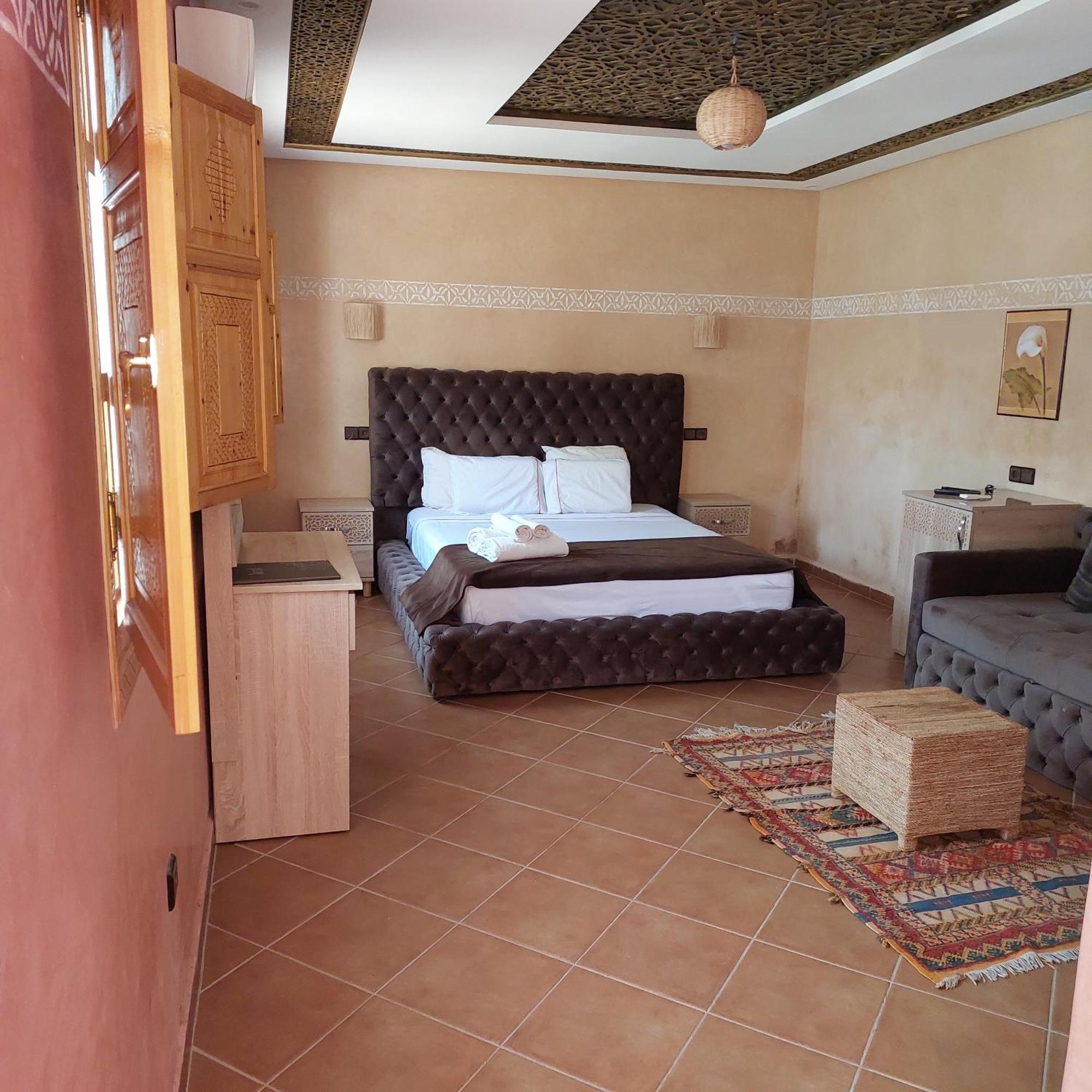 Chez Mamouchthka Bed & Breakfast อูรีกา ภายนอก รูปภาพ