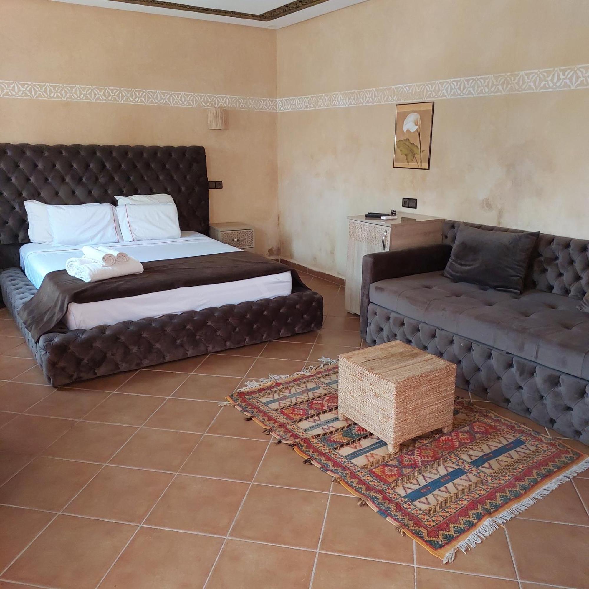 Chez Mamouchthka Bed & Breakfast อูรีกา ภายนอก รูปภาพ