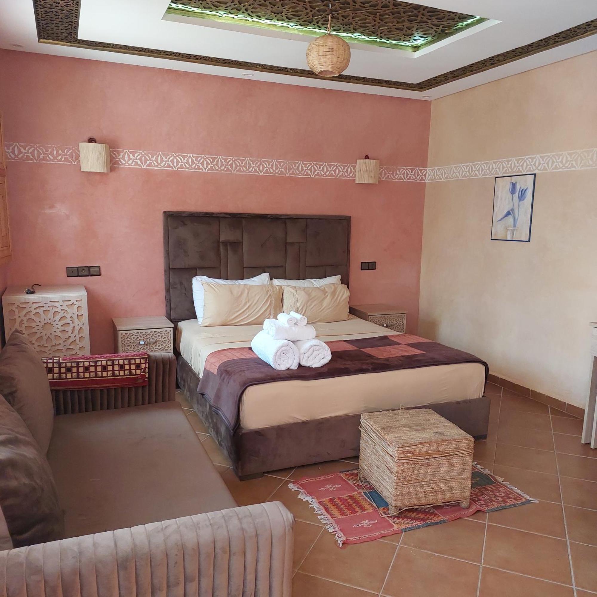 Chez Mamouchthka Bed & Breakfast อูรีกา ภายนอก รูปภาพ